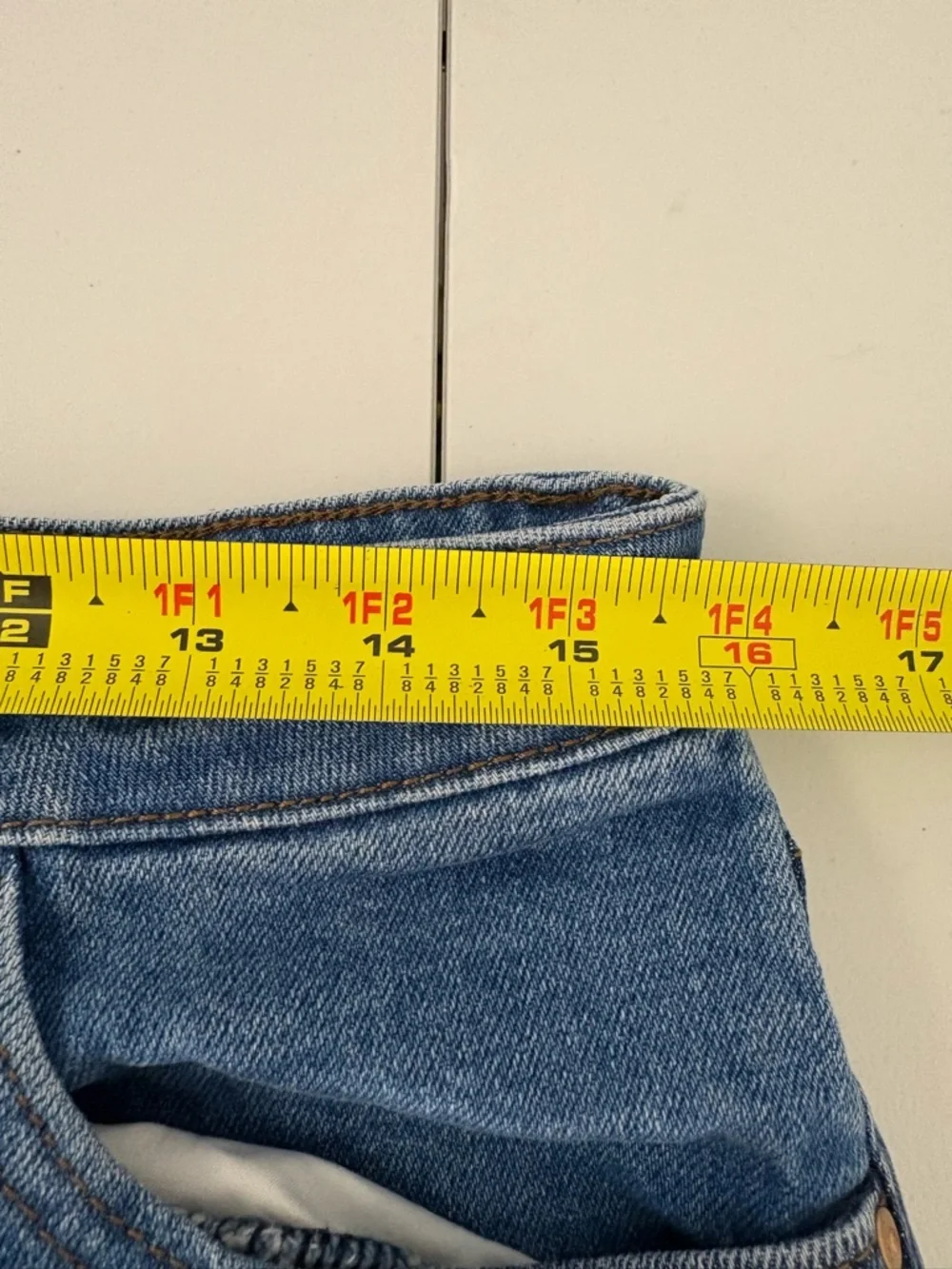 Kut from the Kloth - High Rise Jane Shorts - Size 8 - Picture 6 of 9